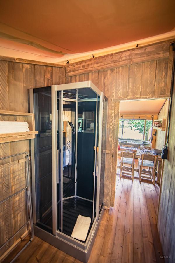 Tente Lodge Jacuzzi Privatif En Pleine Nature Thiel-sur-Acolin Екстер'єр фото