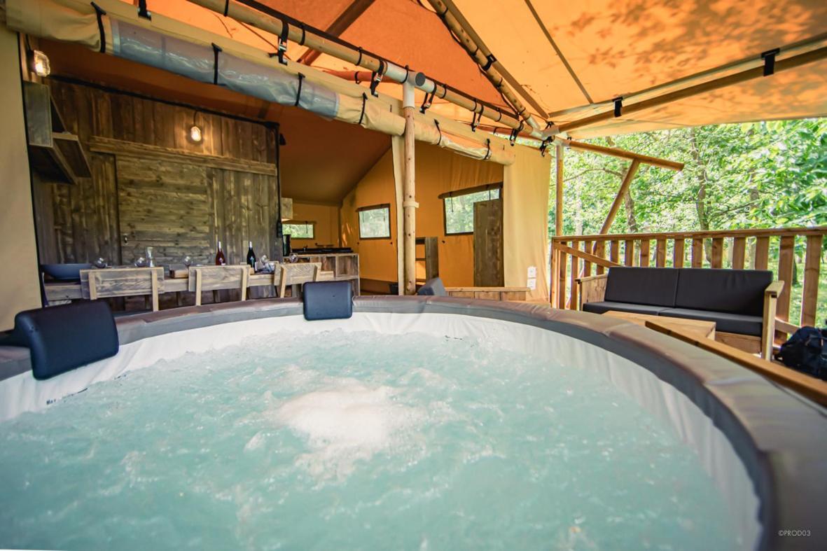 Tente Lodge Jacuzzi Privatif En Pleine Nature Thiel-sur-Acolin Екстер'єр фото